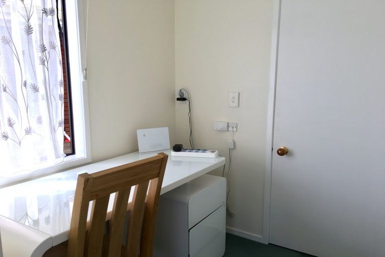 Photo of property in 103 Prince Regent Drive, Half Moon Bay, Auckland, 2012