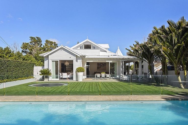 Property details for 60 Marine Parade, Herne Bay, Auckland, 1011