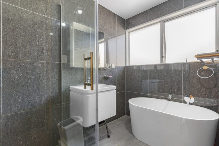 Photo of property in 369 Bucklands Beach Road, Bucklands Beach, Auckland, 2012