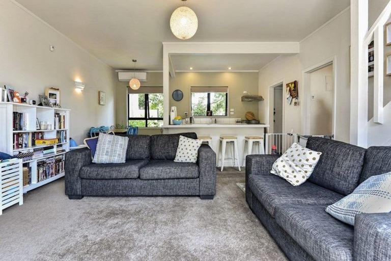 Photo of property in 3/18 Reid Road, New Lynn, Auckland, 0600