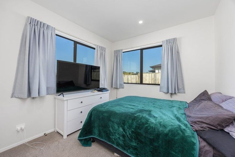 Photo of property in 8 Ahorangi Road, Silverdale, 0932