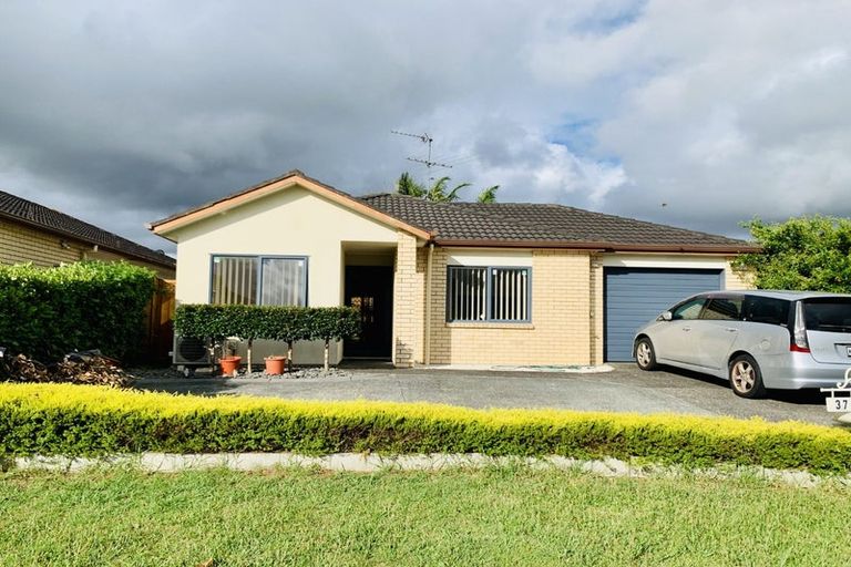 Photo of property in 37 Magic Way, Randwick Park, Auckland, 2105