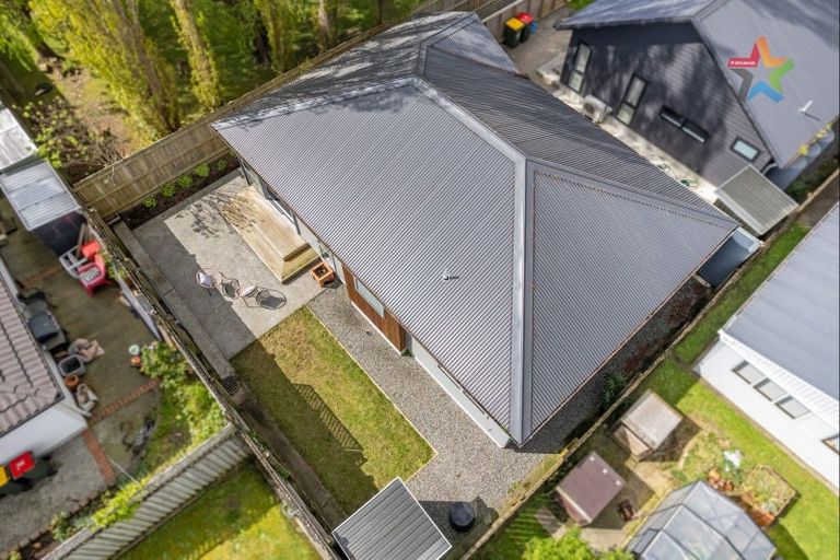 Photo of property in 9b Fitzherbert Road, Wainuiomata, Lower Hutt, 5014