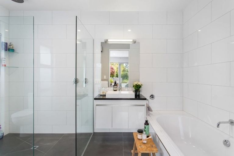 Photo of property in 19 Chepstow Avenue, Fendalton, Christchurch, 8052