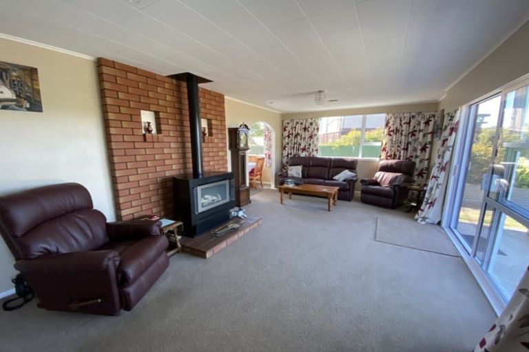 Photo of property in 21 Castle Street, Eltham, 4322