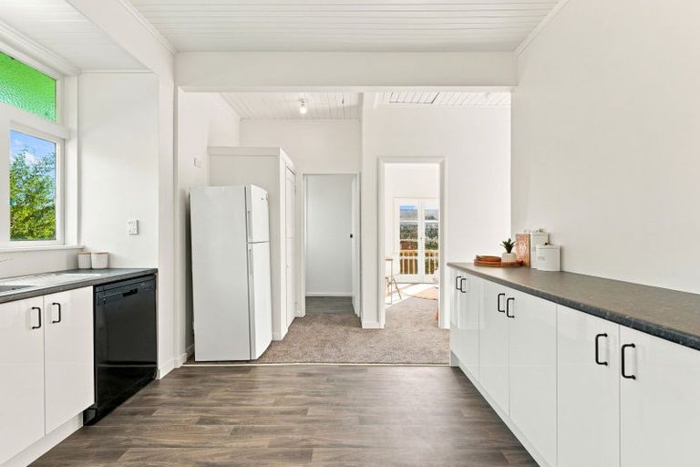 Photo of property in 1 Karewa Street, Castlecliff, Whanganui, 4501