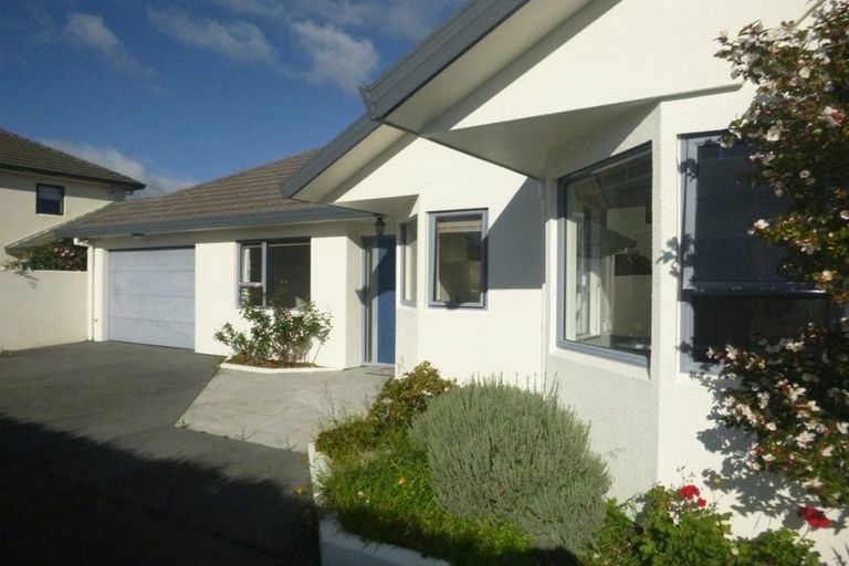 Photo of property in 59a Hautana Street, Woburn, Lower Hutt, 5010