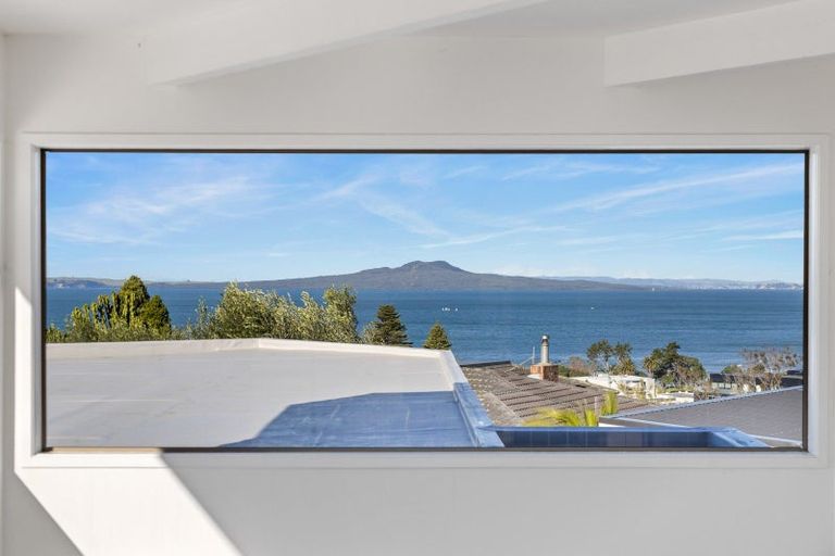 Photo of property in 825 Beach Road, Browns Bay, Auckland, 0630