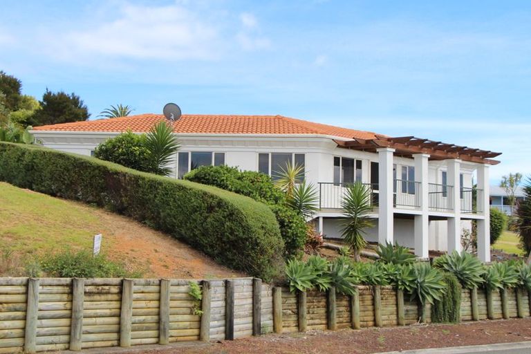 Photo of property in 3 Hibiscus Avenue, Cable Bay, 0420
