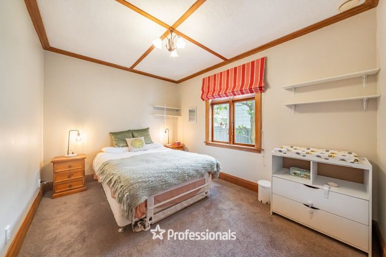 Photo of property in 143 Whites Line East, Waiwhetu, Lower Hutt, 5010