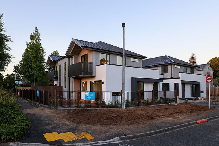 Photo of property in 3/64 Banbury Crescent, Fairfield, Hamilton, 3214