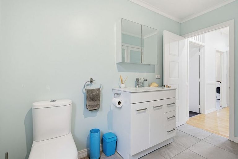 Photo of property in 6 Hull Road, Waiuku, 2123