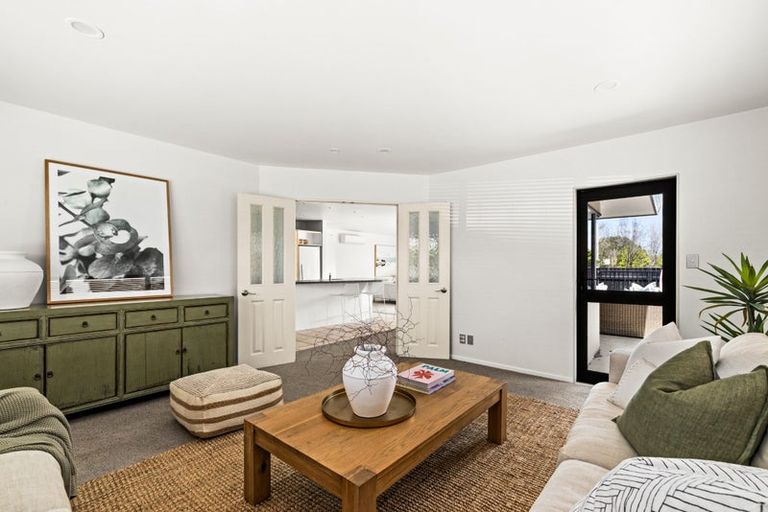 Photo of property in 17 Washington Place, Havelock North, 4130