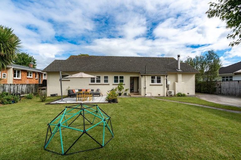 Photo of property in 37 Storey Avenue, Forest Lake, Hamilton, 3200