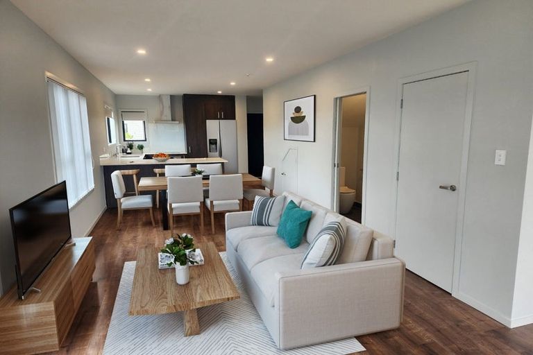 Photo of property in 106 Te Oneroa Way, Long Bay, Auckland, 0630