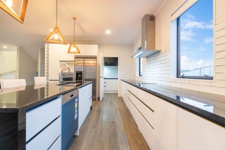 Photo of property in 23 Korihi Drive, Swanson, Auckland, 0614