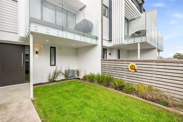 Photo of property in 13 Glenae Lane, Hobsonville, Auckland, 0618