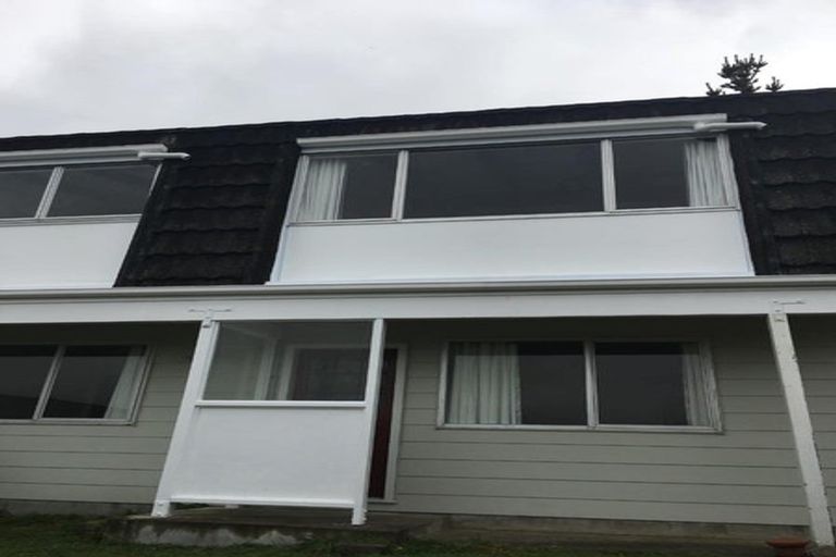 Photo of property in 3a Kerr Grove, Johnsonville, Wellington, 6037