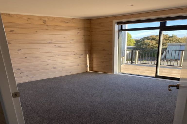 Photo of property in 12 Dallinghoe Crescent, Milford, Auckland, 0620