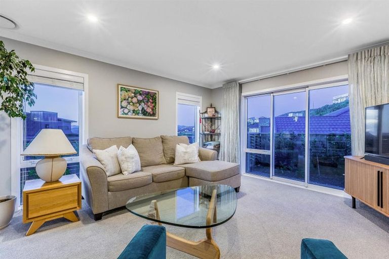 Photo of property in 45 Ken Douglas Drive, Aotea, Porirua, 5024