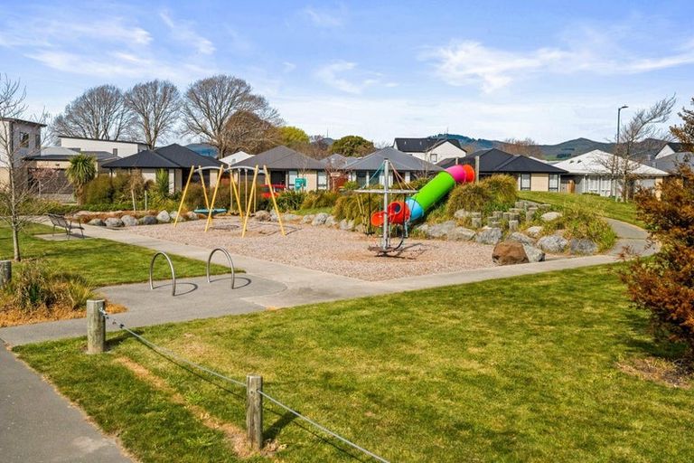 Photo of property in 26 Sholto Duncan Crescent, Halswell, Christchurch, 8025