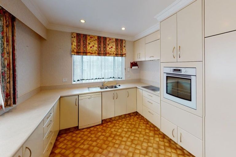 Photo of property in 42 Cedar Crescent, Feilding, 4702