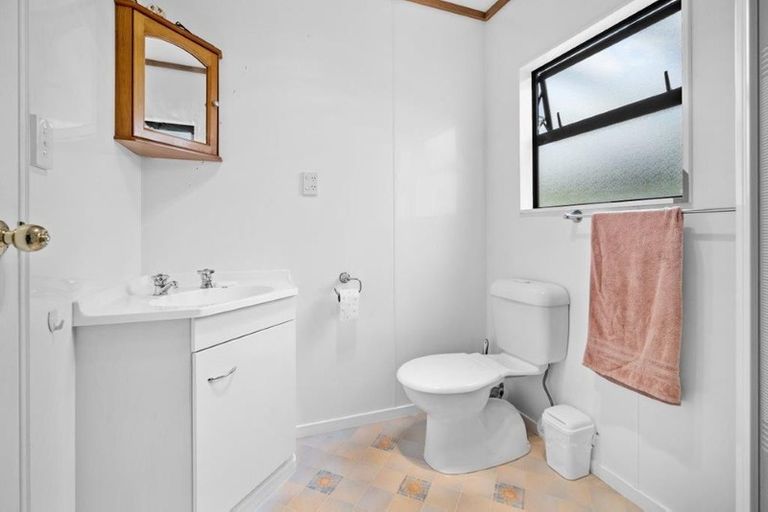 Photo of property in 19e Kenmore Street, Westown, New Plymouth, 4310