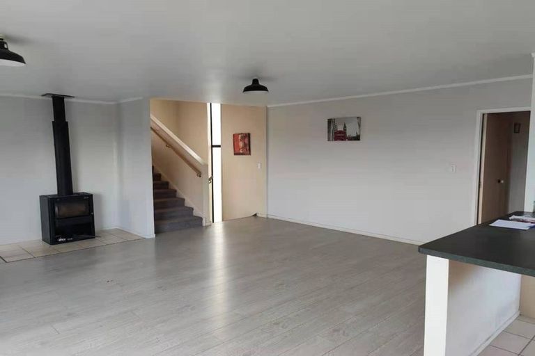 Photo of property in 15 Mona Vale, West Harbour, Auckland, 0618