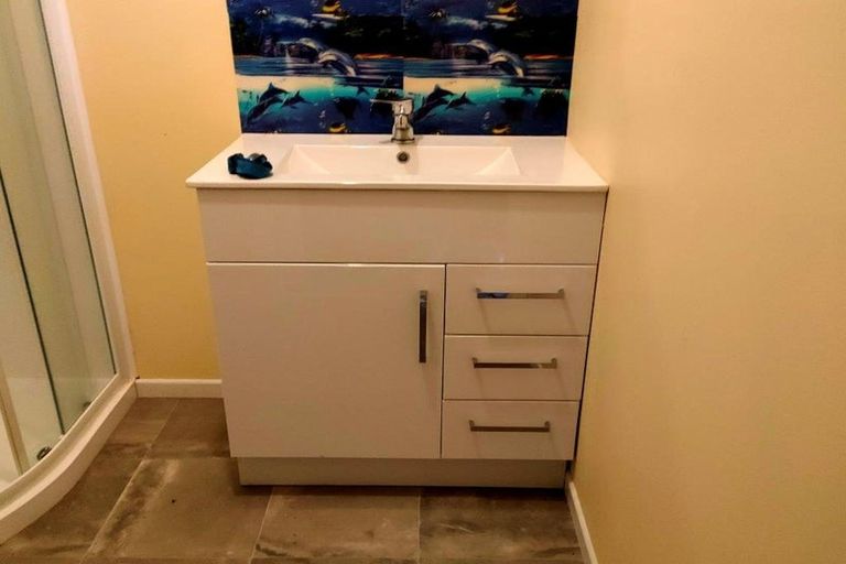 Photo of property in 4 Clifford Street, Clinton, 9534