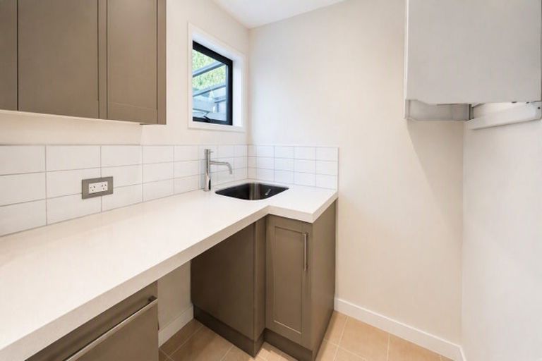 Photo of property in 12 Chartres Lane, Arrowtown, 9302