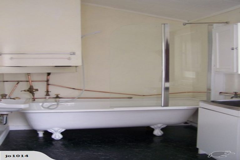 Photo of property in 120 Shakespeare Road, Bluff Hill, Napier, 4110