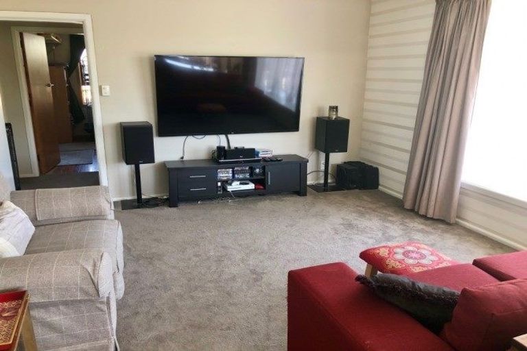 Photo of property in 5 Watkins Drive, Rangiora, 7400