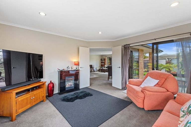 Photo of property in 14 Viking Lane, Flagstaff, Hamilton, 3210