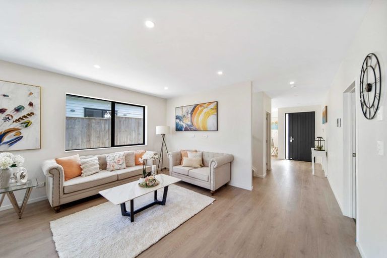 Photo of property in 1 Nola Dawn Avenue, Papakura, 2110