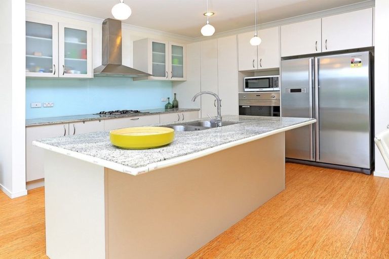 Photo of property in 18 Askerne Drive, Flat Bush, Auckland, 2016