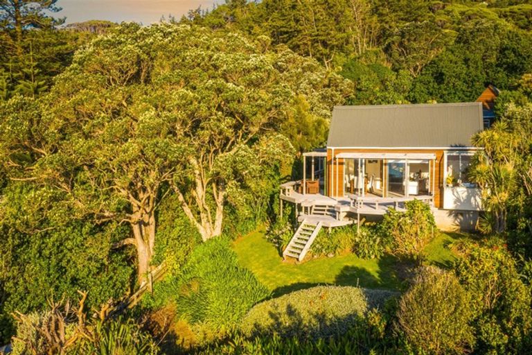 Photo of property in 28 Edwin Mitchelson Road, Muriwai, Waimauku, 0881