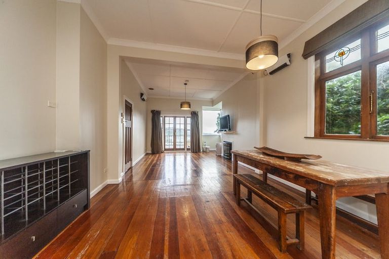 Photo of property in 196 Townsend Road, Miramar, Wellington, 6022