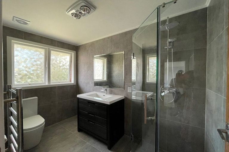 Photo of property in 2/19 Bucklands Beach Road, Bucklands Beach, Auckland, 2012