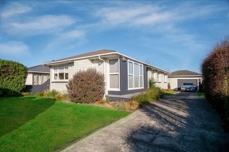 Photo of property in 30 Daniels Road, Redwood, Christchurch, 8051