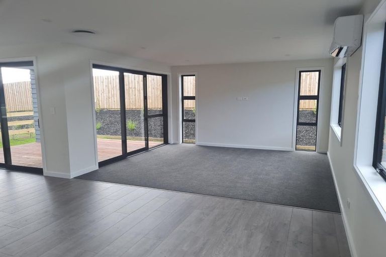 Photo of property in 54 Paparahi Place, Wainui, Silverdale, 0992