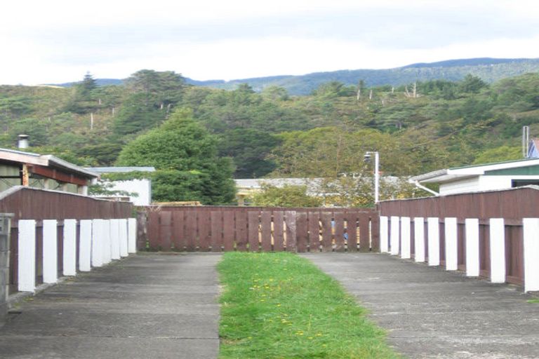 Photo of property in 27 Mountbatten Grove, Clouston Park, Upper Hutt, 5018