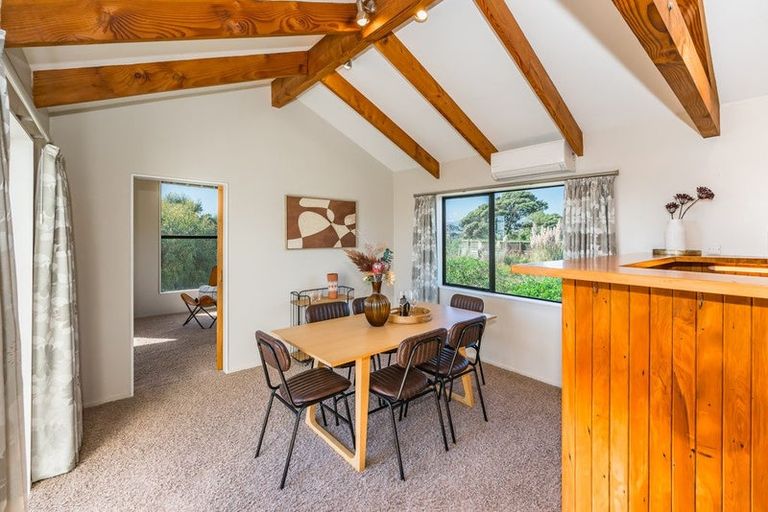 Photo of property in 343 Te Horo Beach Road, Te Horo Beach, Otaki, 5581