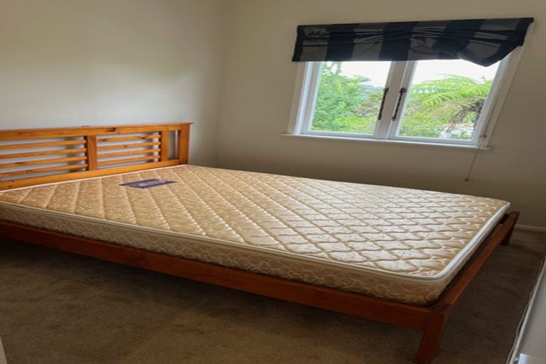 Photo of property in 68 Beach Road, Mellons Bay, Auckland, 2014