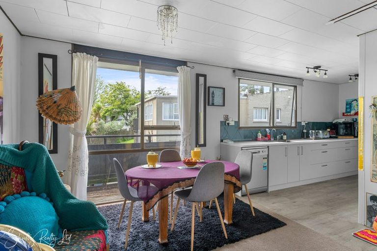 Photo of property in 185 Hurndall Street West, Maungaturoto, 0520