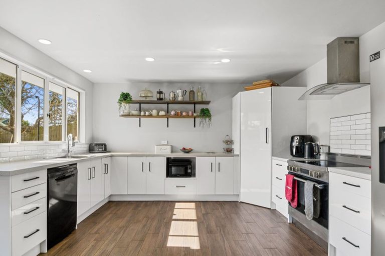 Photo of property in 32 Merlot Heights, Huapai, Kumeu, 0810