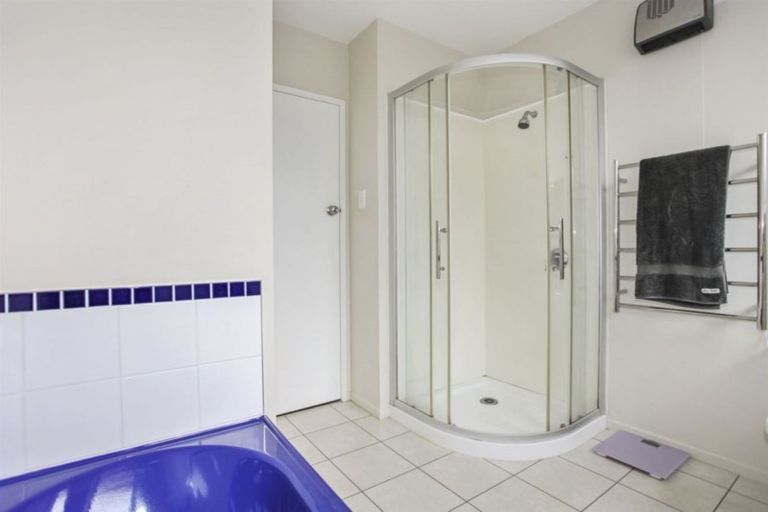 Photo of property in 2/59 Winters Road, Redwood, Christchurch, 8051