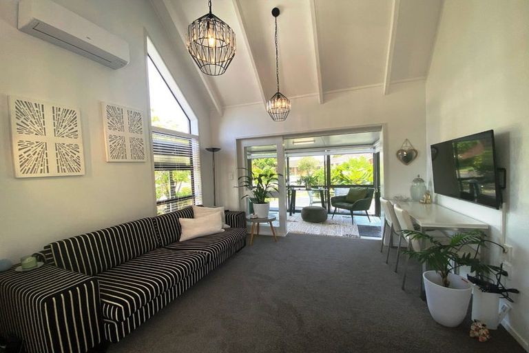 Photo of property in 3 Bellbird Place, Orewa, 0931