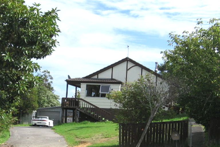Photo of property in 20 Cedar Heights Avenue, Massey, Auckland, 0614