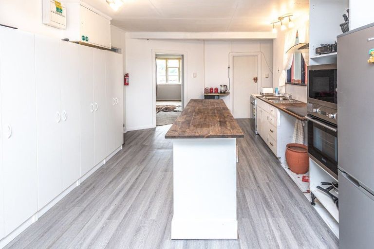 Photo of property in 40 Hussey Street, Waverley, 4510