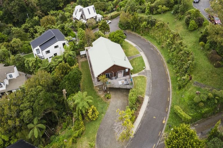 Photo of property in 5 Corrondella Grove, Belmont, Lower Hutt, 5010